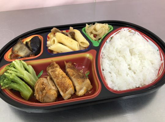 高齢者　宅配弁当　弁当　
